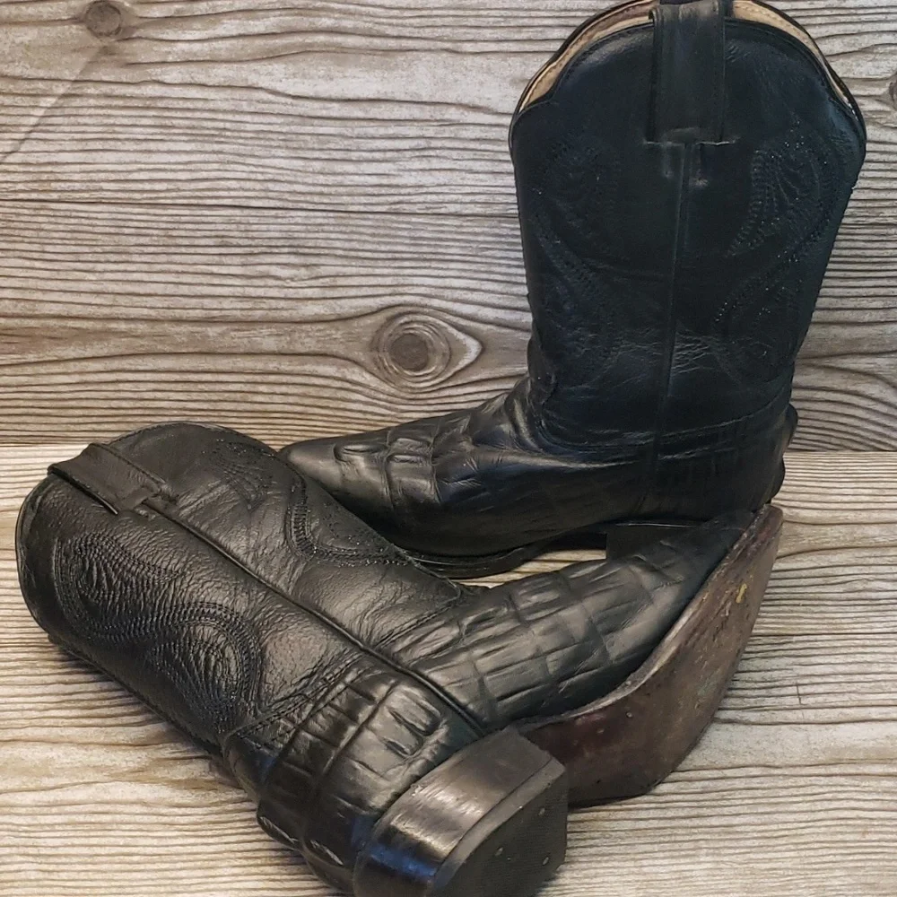 Croc embosed cowboy youth boots size 13